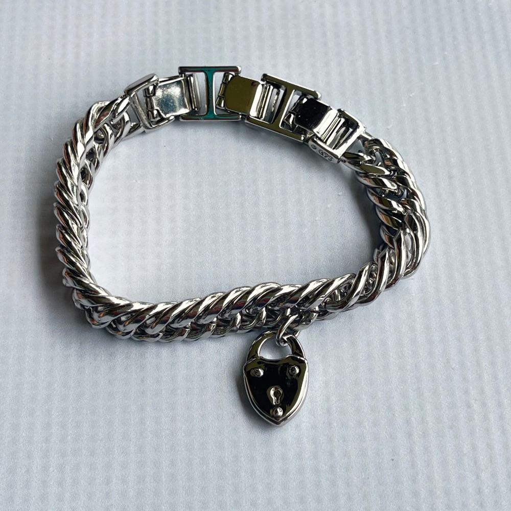 Stella & Dot Silver Tone Curb Chain Heart Padlock Charm Bracelet Chunky Designer